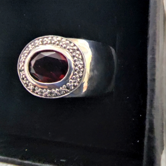 Garnet Ring - Picture 4 of 4
